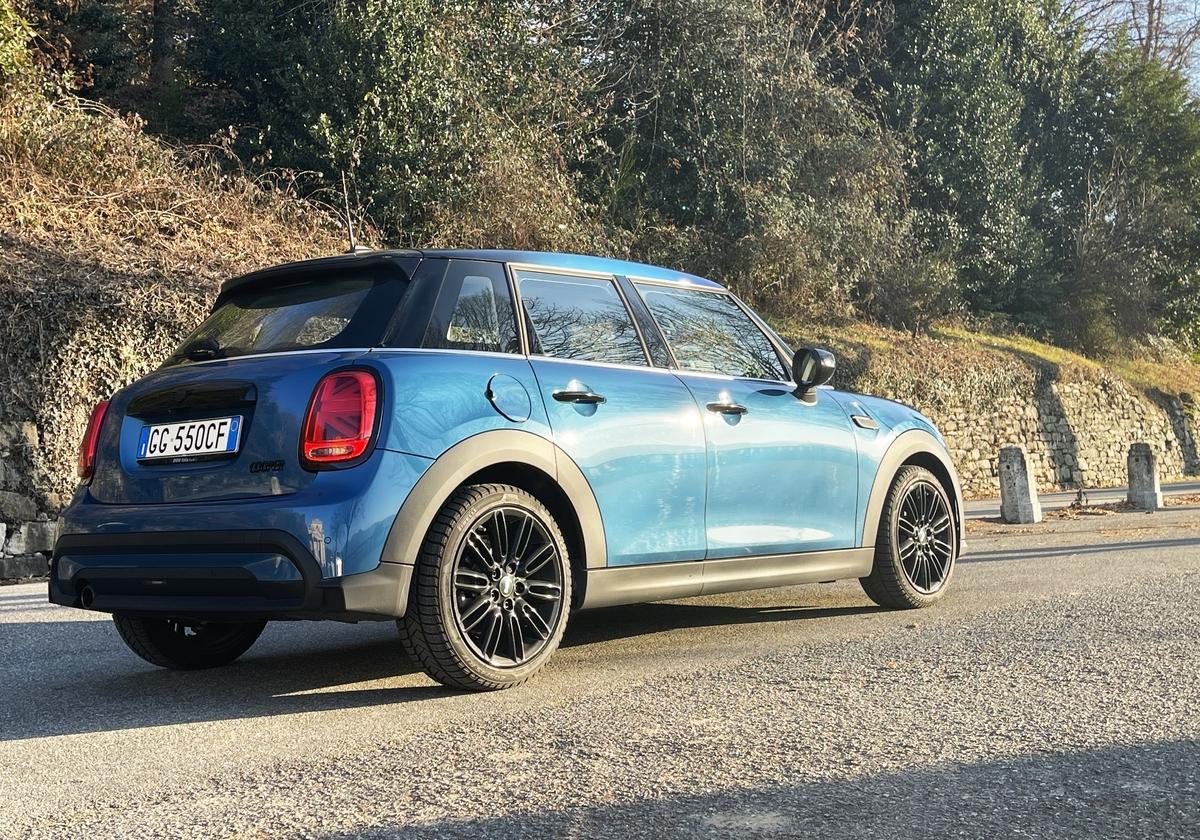 Foto Mini Cooper Porte Blu Patentati