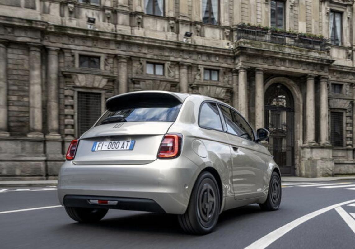 Fiat 500e Giorgio Armani 3