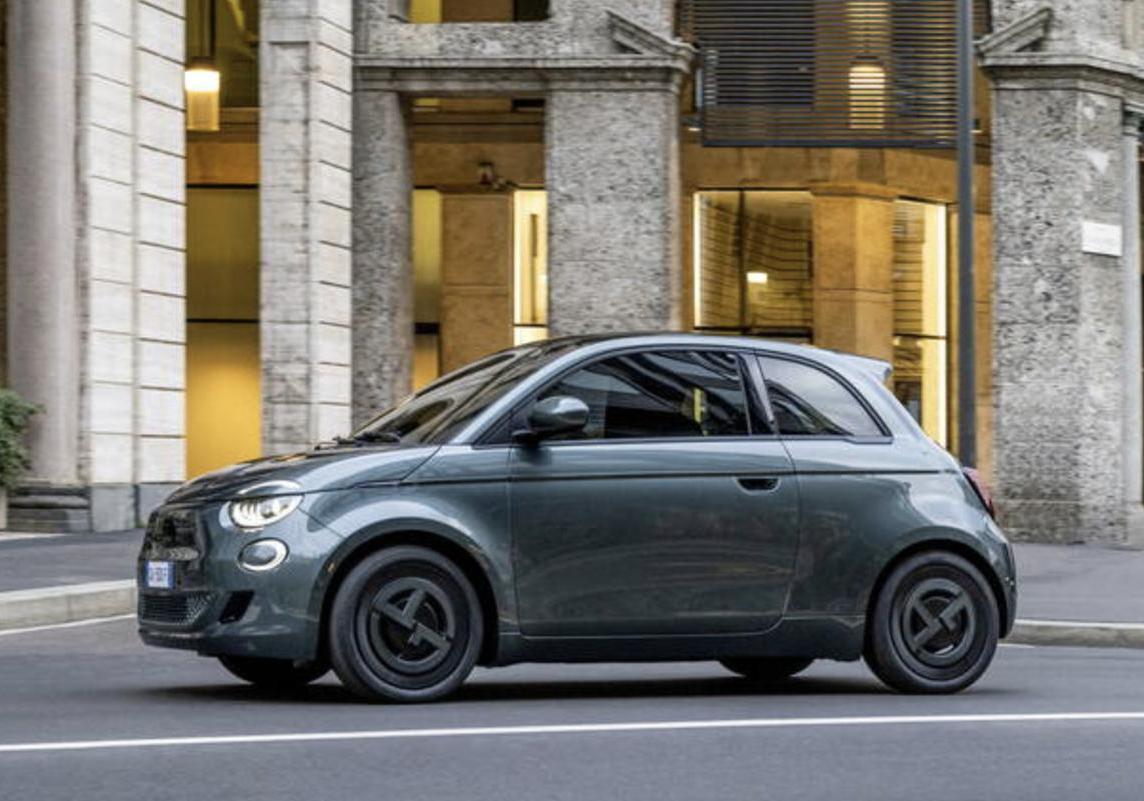 Fiat 500e Giorgio Armani 44