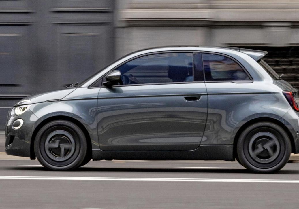 Fiat 500e Giorgio Armani 6