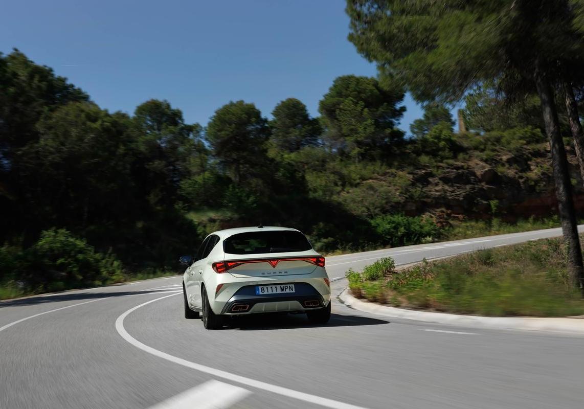 Nuova Cupra Leon plug in 2024 3