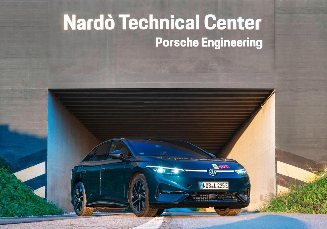 Volkswagen ID 7 Pro S nardo autonomia 941 km