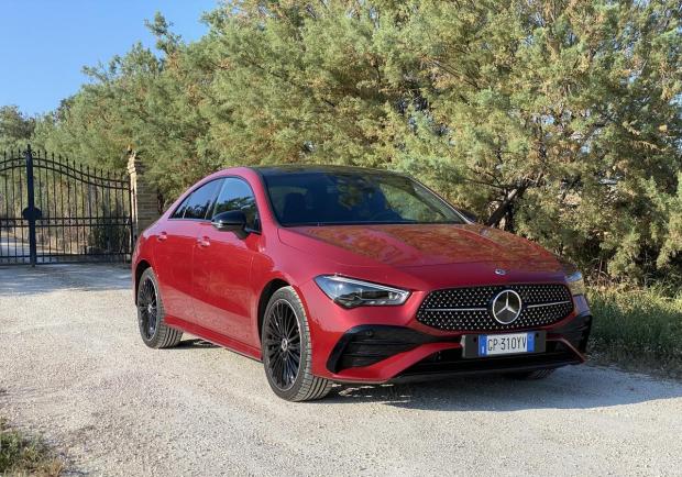 Mercedes CLA 250 e AMG Line Premium Plus foto