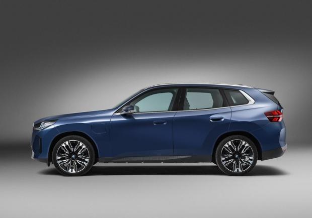 Nuova BMW X3 2024 motori dotazione dimensioni 5