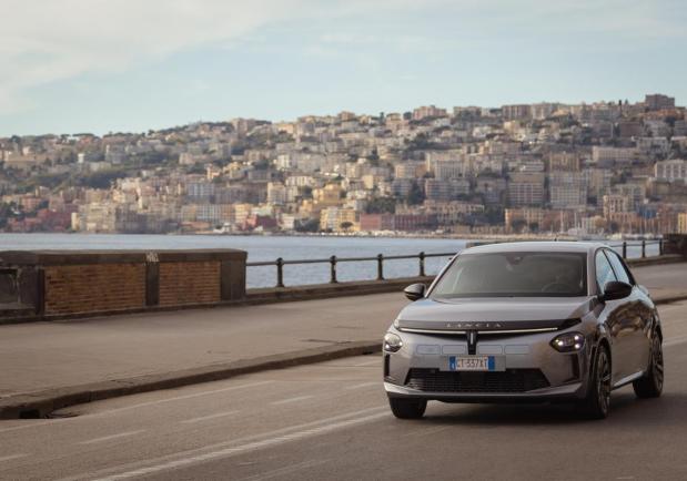 Nuova lancia ypsilon roadmap napoli 4