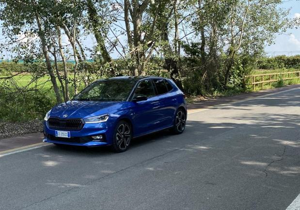 Foto Skoda Fabia Tsi Dsg Monte Carlo Anteriore Patentati