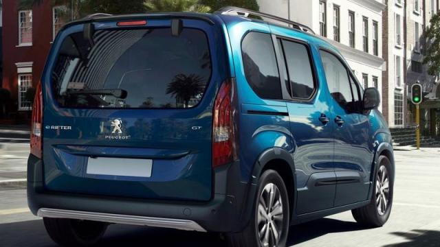 Peugeot e-Rifter profilo 2